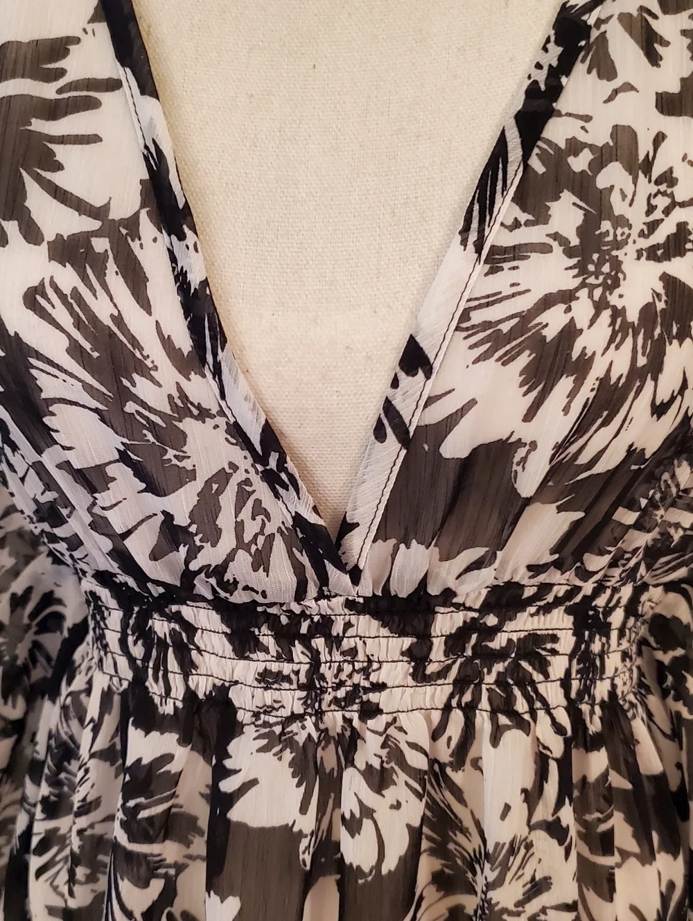 Time And Tru Black And White Floral Lace Trim Swim Cover Up Smocked Waist Size M